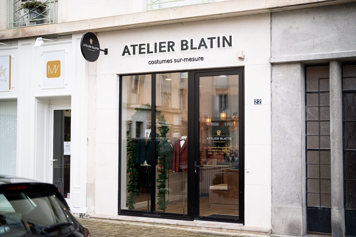 Showroom Atelier Blatin Tours, costume sur mesure Place de la Résistance